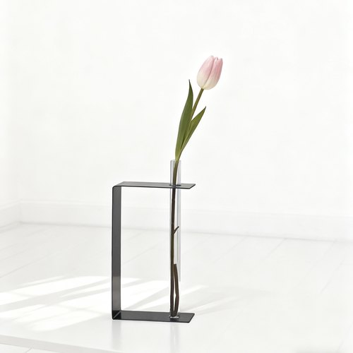 赛博朋克设计小众工业风铁艺精致花瓶客厅餐桌晚宴金属插花器摆件