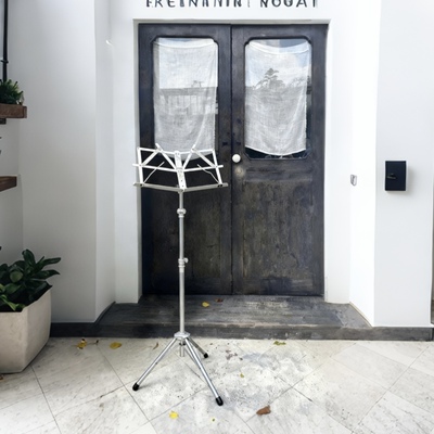 中古金属生锈做旧门口琴谱高级感落地杂志菜单复古咖啡店招牌架子