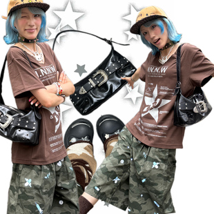 日光欲原创甜酷腋下包Y2K千禧小众设计哥特风出街新月通勤单肩包