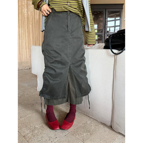 more有熊韩系工装风半身裙女通勤百搭抽绳开衩军绿色长款休闲裙