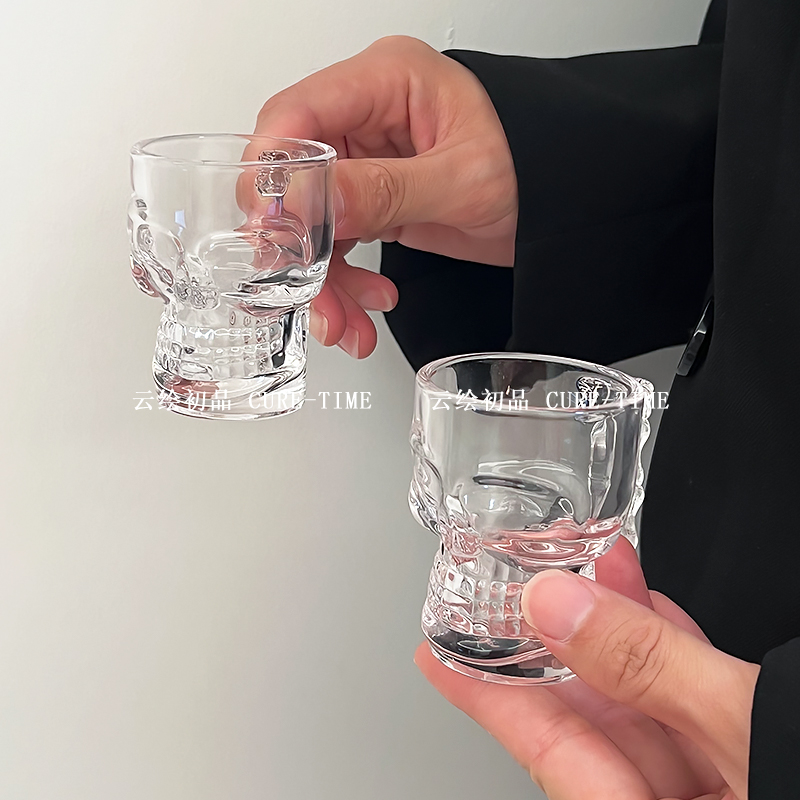 ins风水晶骷髅头创意白酒杯烈酒杯精致鸡尾酒二两家用酒盅一口杯