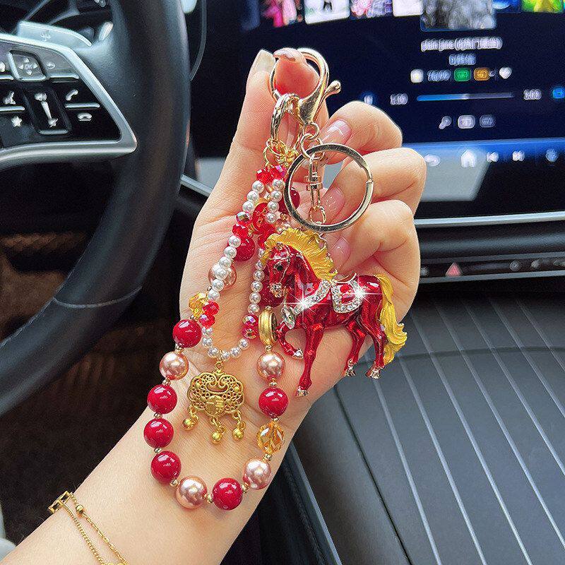 2026新年创意小马珠串钥匙扣长命锁马年包包时尚潮流挂件生肖挂绳