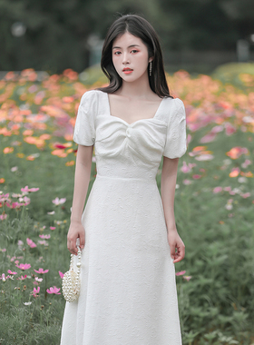 夏季气质温柔公主风高级感轻奢领证白色礼服初恋少女度假连衣裙