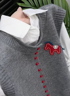 2025秋冬季小马刺绣圆领针织马甲女无袖洋气百搭显瘦背心坎肩上衣