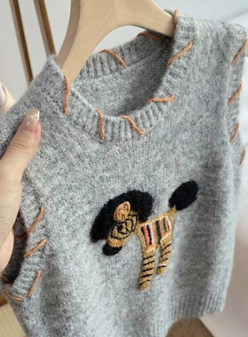 秋冬季新款灰色小马刺绣无袖针织背心女韩系休闲内搭减龄坎肩上衣