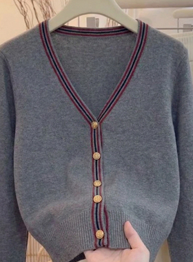 2025秋冬季新款学院风v领撞色边针织开衫女简约休闲灰色显瘦毛衣