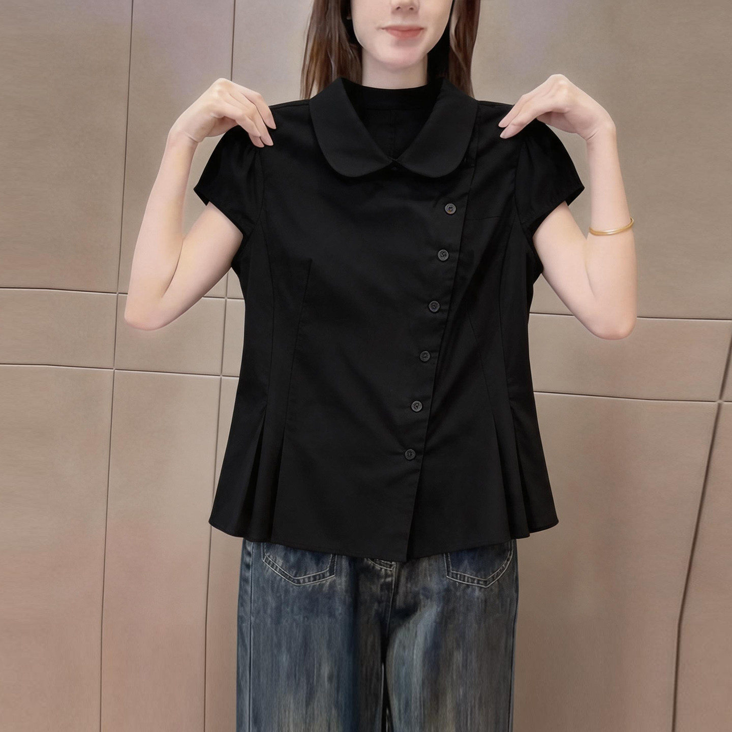 夏季通勤黑色娃娃领短袖衬衫女装图片