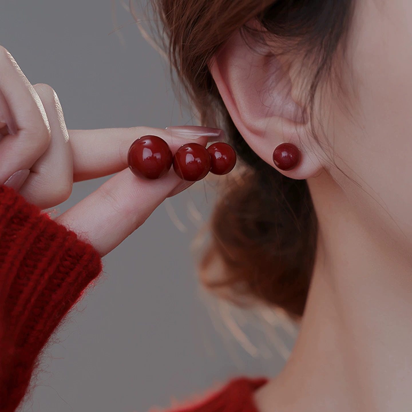 「高定走秀款」新年酒红色圆球耳钉港风约会复古简约气质明媚大气,饰品/流行首饰/时尚饰品新,耳钉,淘宝优惠券,粉丝福利购,淘宝优惠卷