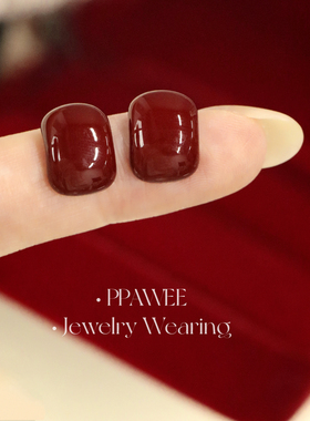 醇红方糖|特调红色高级感耳饰女秋冬复古豆豆耳钉过新年本命耳环