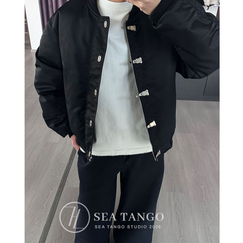 【放心拍】26FW高级时装潮牌金属钩扣皮牌尼龙棉服保暖棉衣外套男