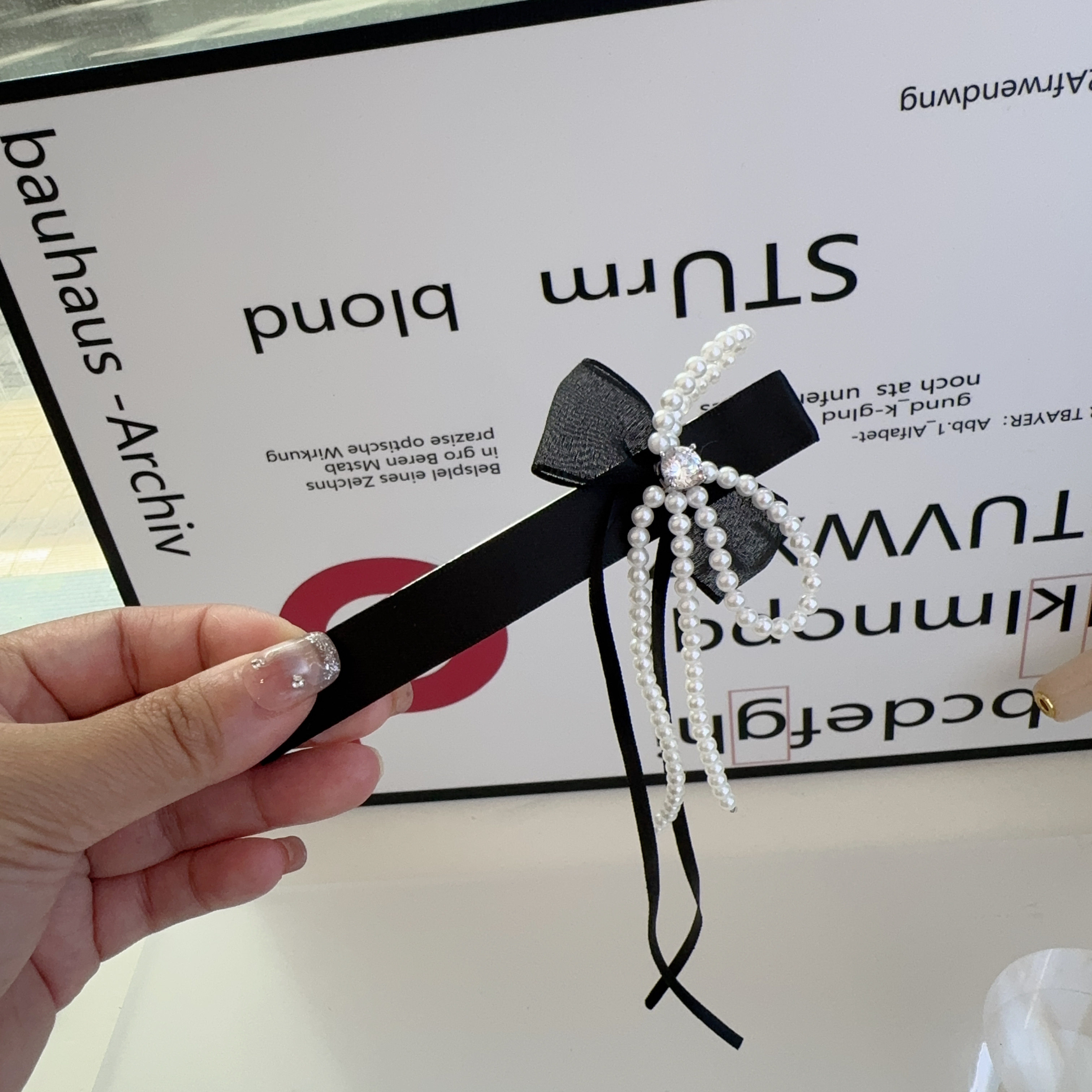 韩国2025年新款发饰品珍珠水钻蝴蝶结流苏高级感轻奢懒人夹大鸭夹