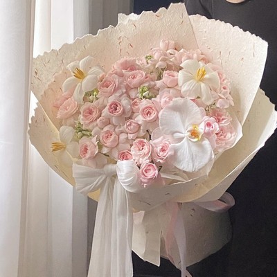 长沙鲜花玫瑰混搭绣球白色紫色