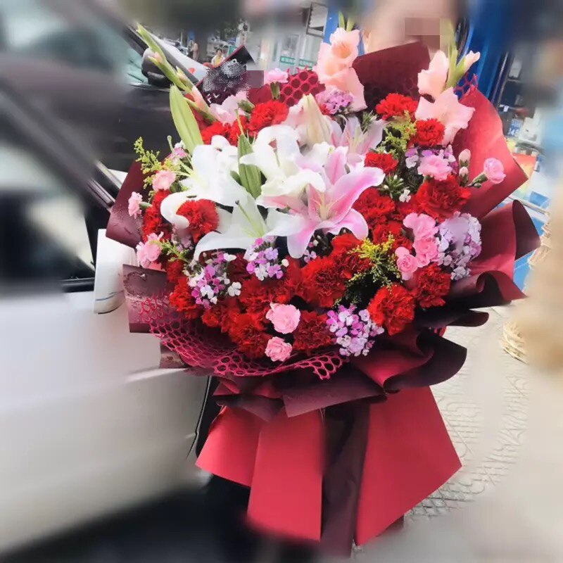 康乃馨生日花束烟台鲜花速递蓬莱龙口招远莱阳莱州福山莱山芝罘区