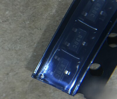 全新原装 REF3025AIDBZR SOT-23 2.5V输出 50ppm/℃ 电压基准