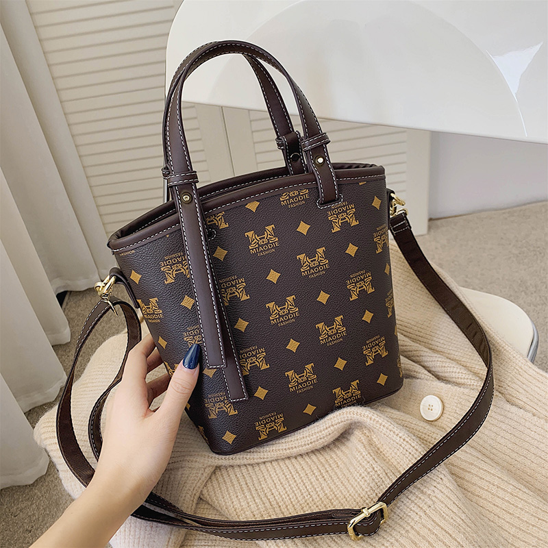 复古菜篮子水桶手提包