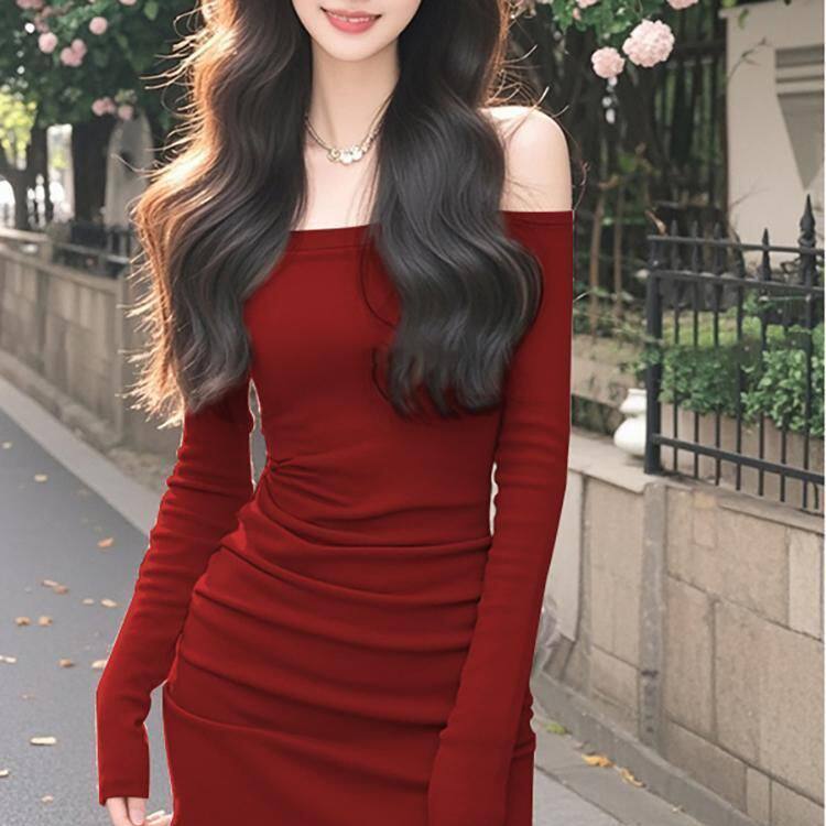 秋季长袖连衣裙辣妹纯欲风高级感穿搭小礼服红色一字肩内搭裙子潮