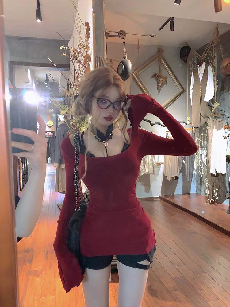 纯欲辣妹修身长袖斜肩T恤女安可拉红色初秋一字肩喇叭袖别致上衣