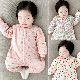 女宝宝夹棉衣服秋冬装保暖内搭棉服简约碎花爬服哈衣婴幼儿连体衣