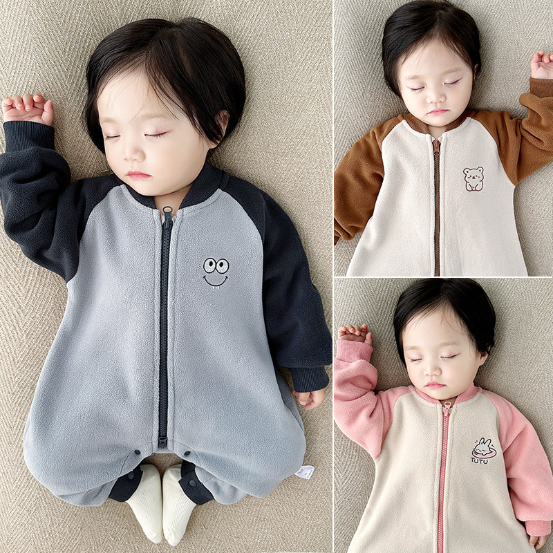 婴儿秋冬装保暖抱服摇粒绒加绒拉链简约加厚爬服宝宝外出连体衣