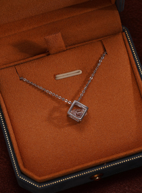 小美时尚简约百搭方形锆石项链