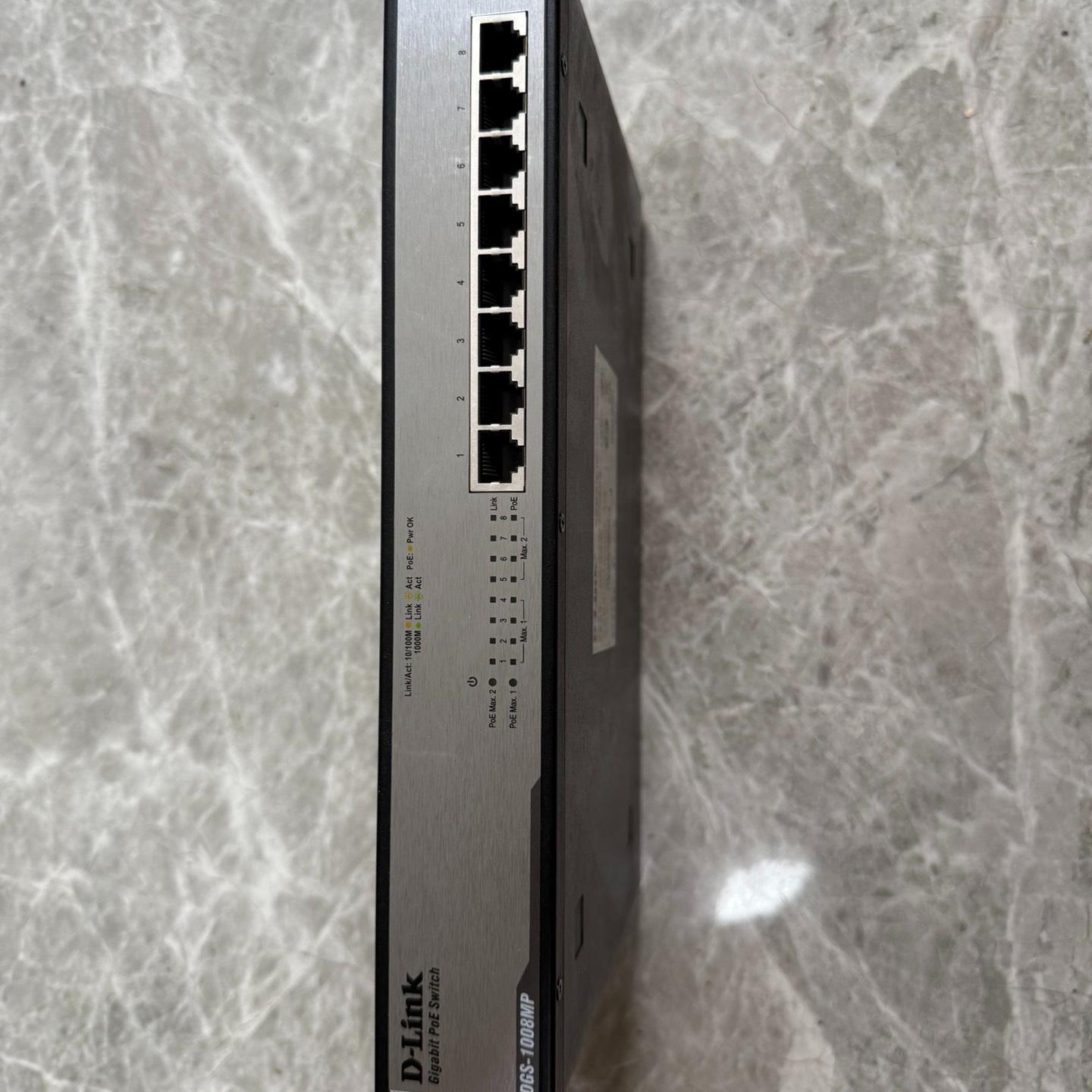 dlink  DGS-1008MP全千兆8口poe交换机 接