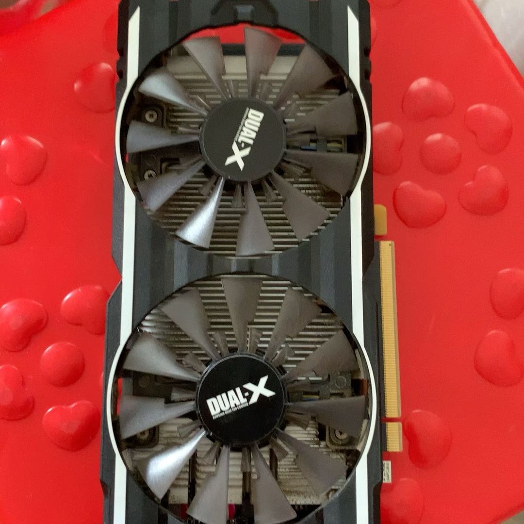 蓝宝石 R7 260X 2G GDDR5 白金版