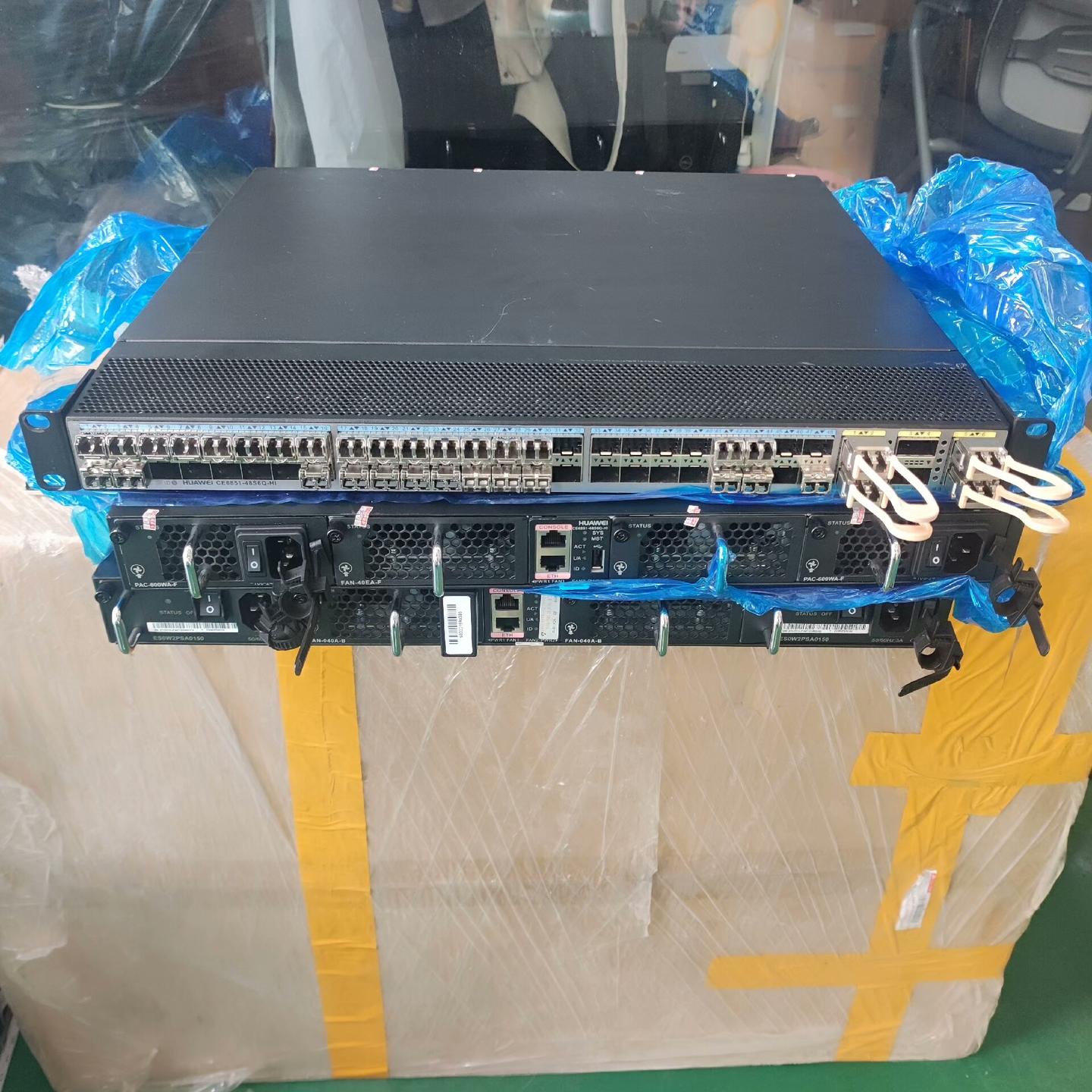 CE6851-48S6Q-HI 48口万兆光6口40G