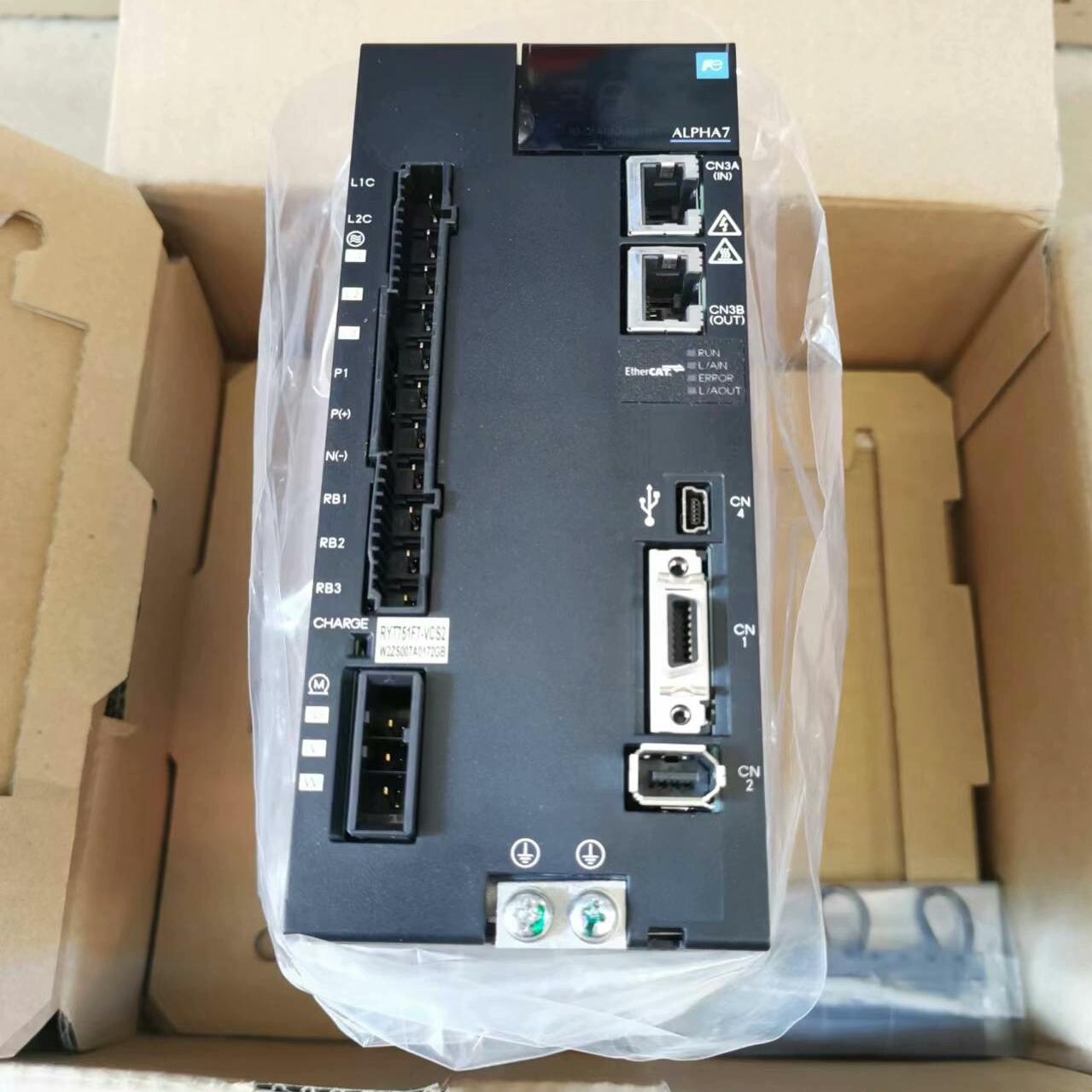 750w伺服驱动器 型号 RYT751F7-VCS2