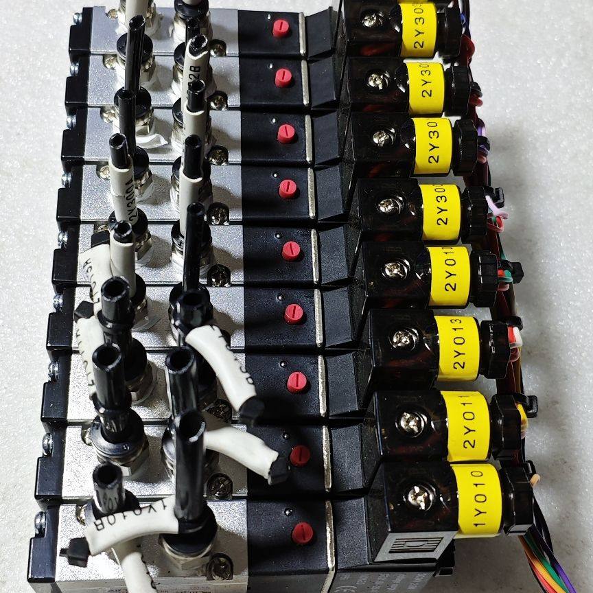 电磁阀4N110-06 DC24V供电 功