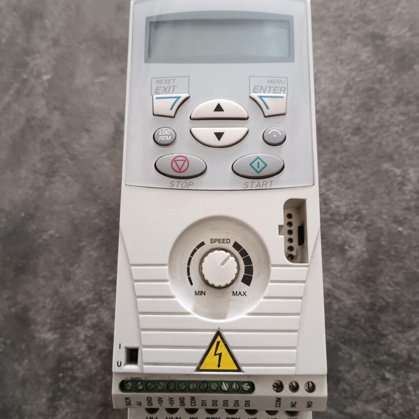 变频器ACS150-03E-03A3-4 1.1KW