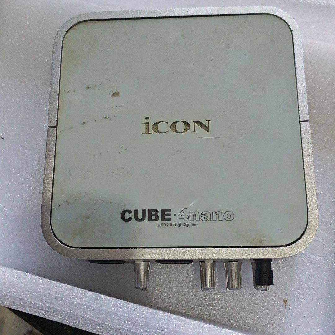 艾肯ICON CUBE 4nano声卡 实物拍摄。机器外观有