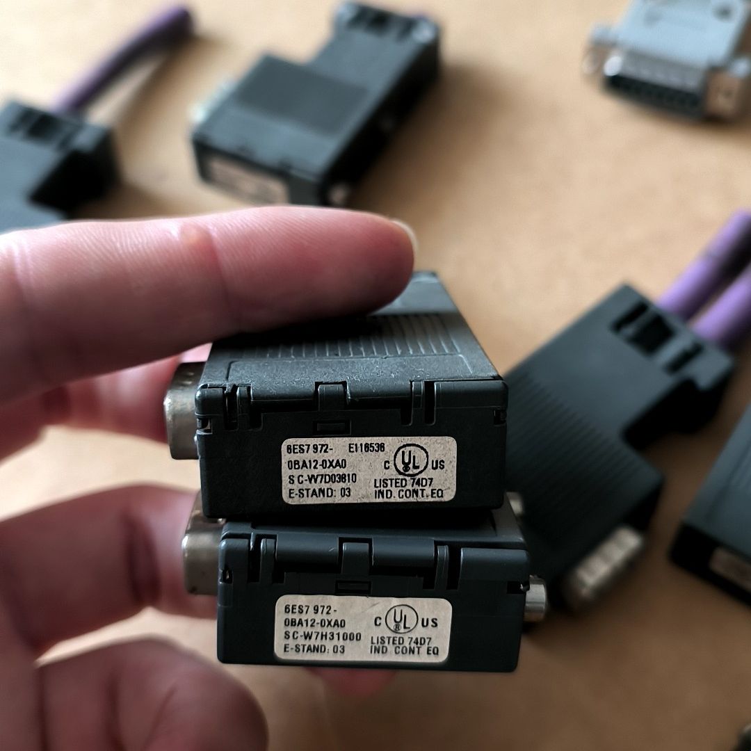 6ES7 972-0BA12-0XA0型号插头 9成新