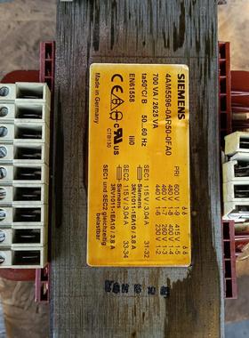 变压器 4AM5596-0AR50-0FA0 样子如图