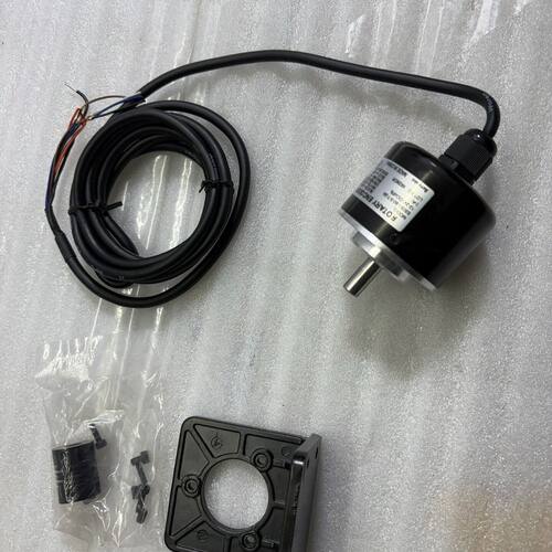 奥托尼克斯计米器 未使用 带联轴器E50S8-50-3-