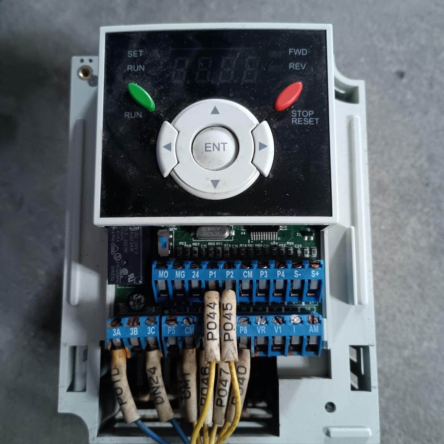 LS变频器 SV015IG5A-4 1.5KW 380V