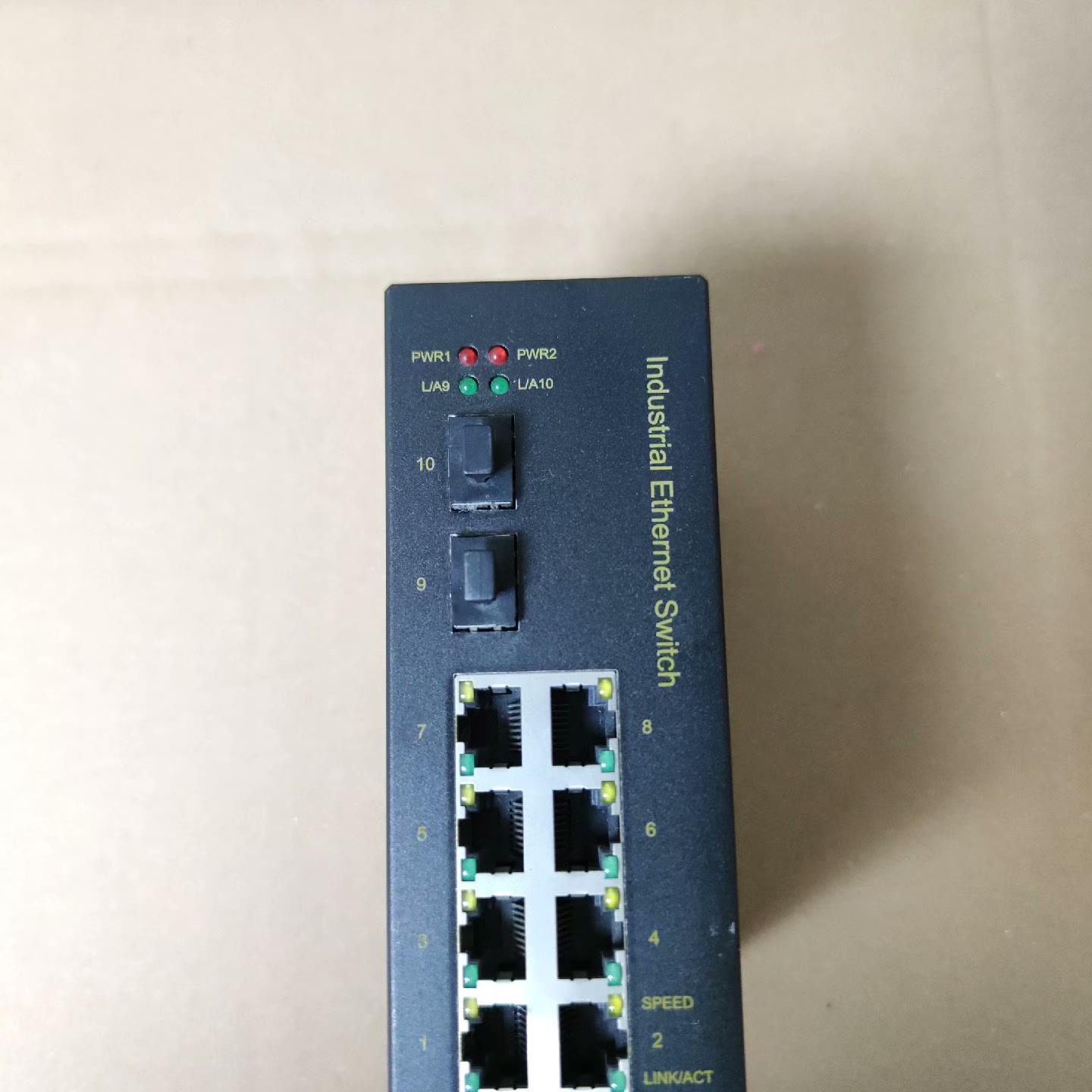 迈威工业交换机 型号MIGE2210G-2GF-8GT 实物