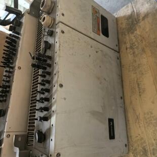 拆卸36kw 光伏并网逆变器。型号：SUN2000-36