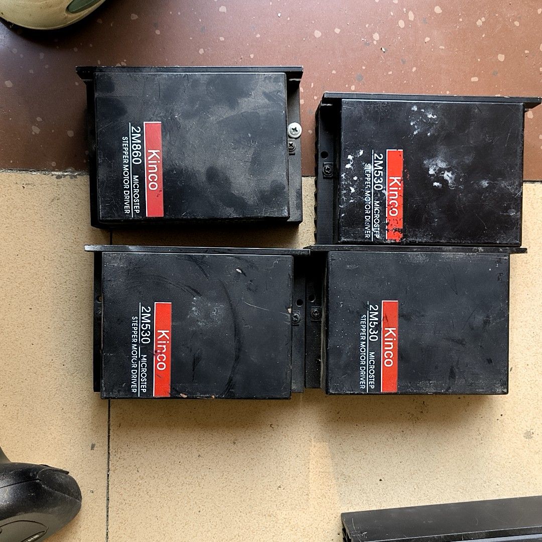 出手自用的Kinco步进驱动器 型号2M530和2M860