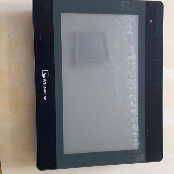 威纶触摸屏MT6103ip  成色如图 通电如图 触摸可以