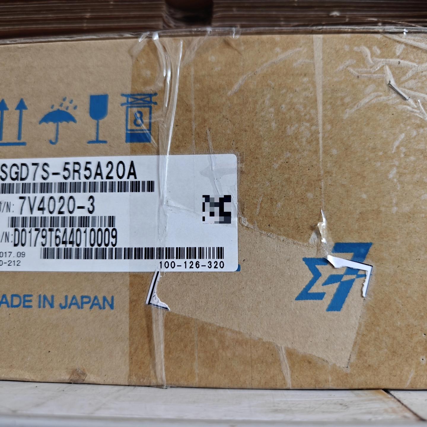 安川YASKAWA SGD7S-5R5A20A驱动器 日