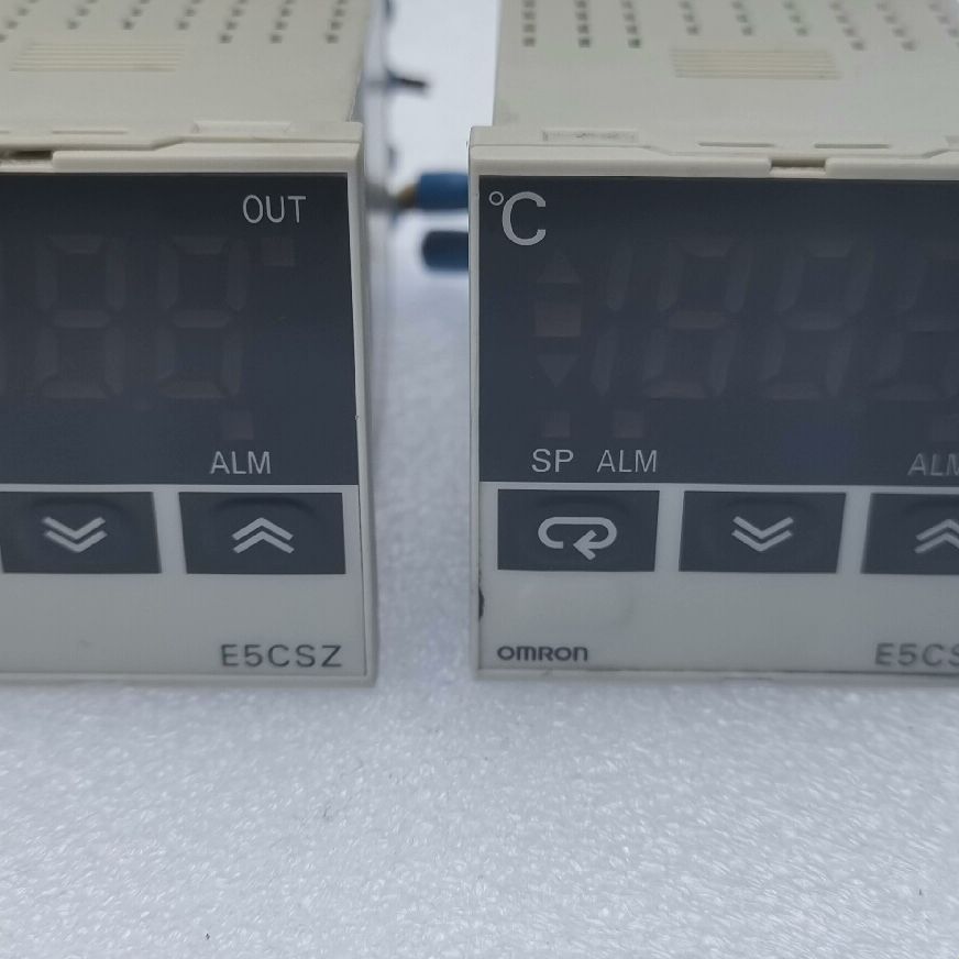 温控器  E5CSZ-R1T  拆机件  成色漂亮