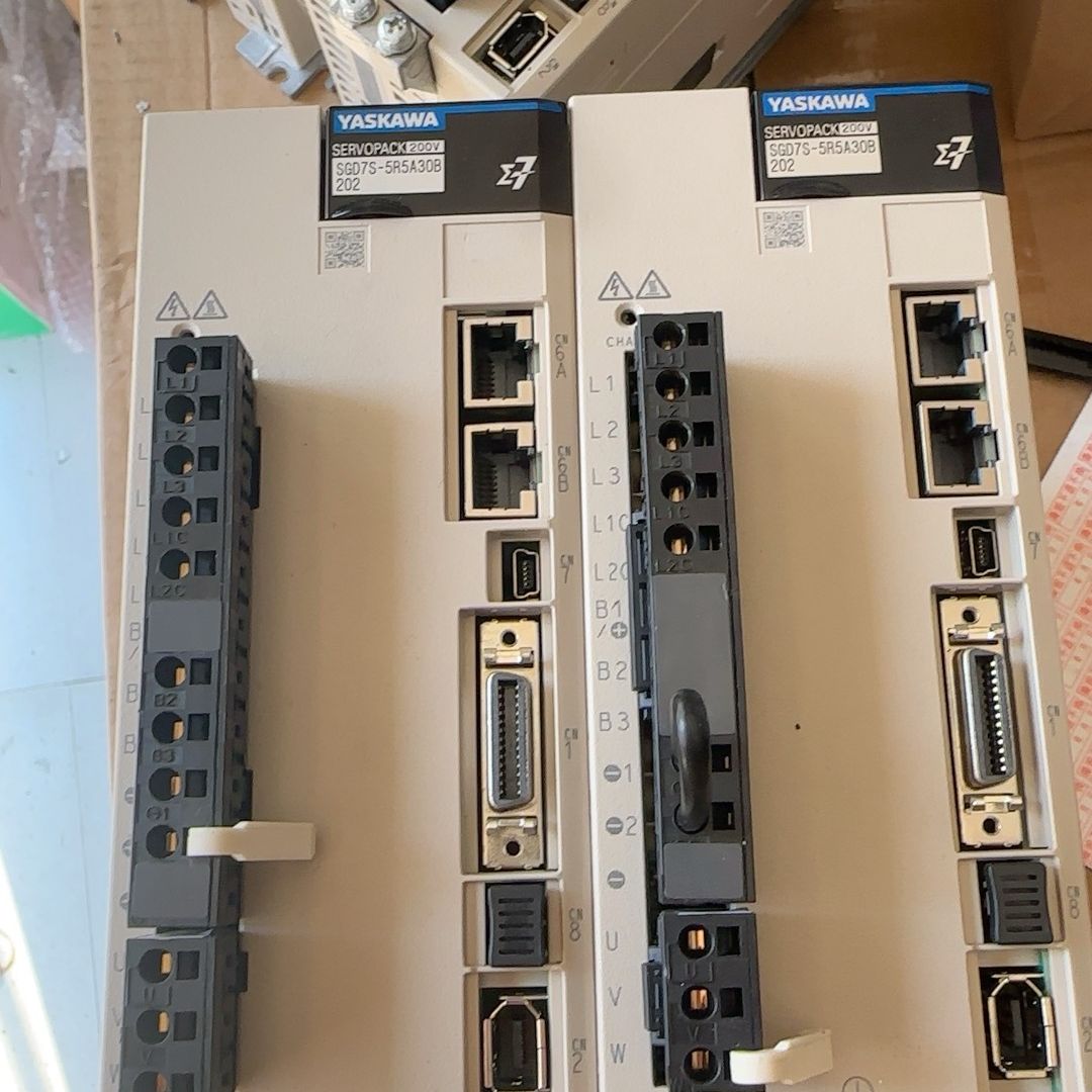 SGD7S-5R5A30B202 安川m3伺服驱动器 750