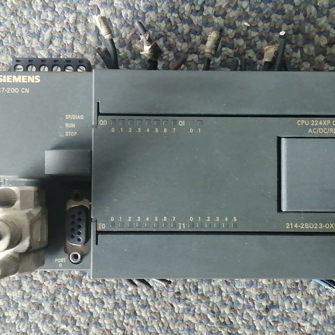 PLC 6ES7214一2BD23一0XB8 通电见视