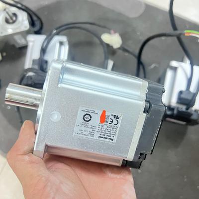 品牌MHMF082L1U2M伺服马达 另外还有配套驱动器