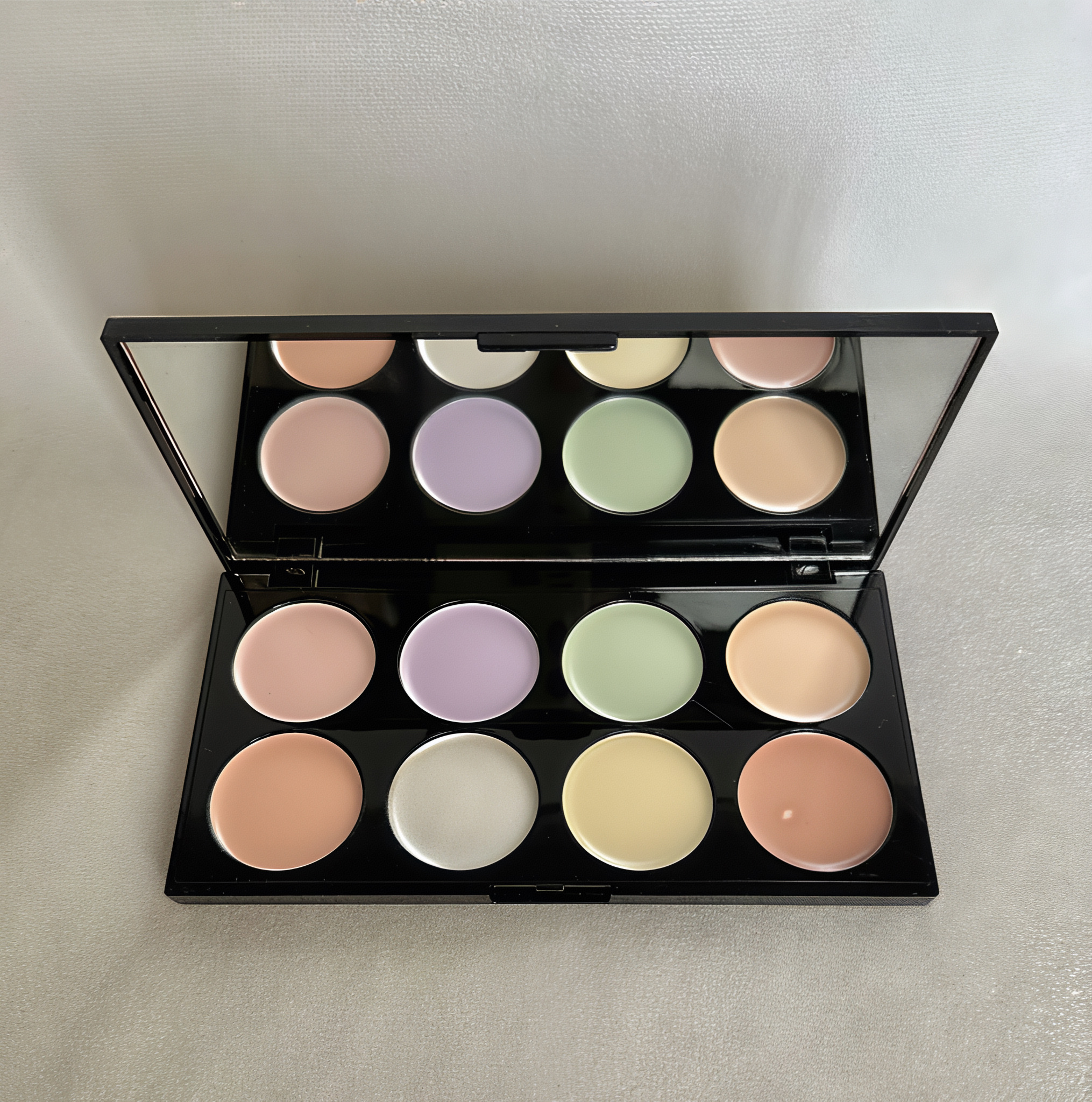 makeup revolution遮瑕膏遮盖斑点泪沟法令纹黑眼圈红血丝痘印