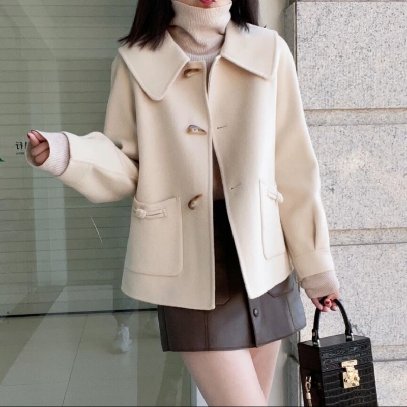 高端双面绒大衣女短款2024秋冬新款牛角扣小个子宽松羊毛呢外套女