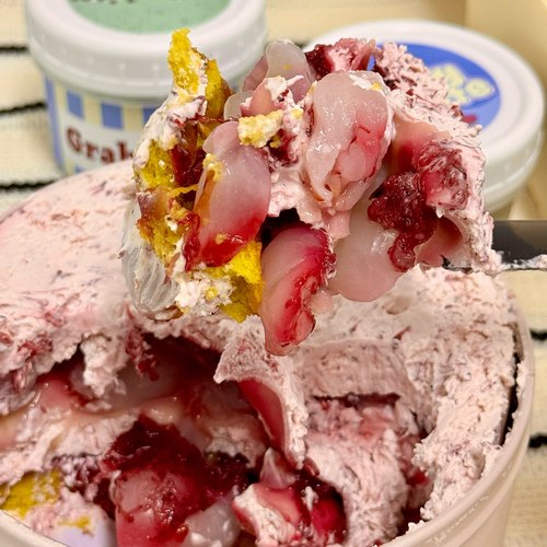 杨梅荔枝千层罐子蛋糕