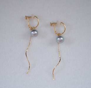 大A逛东京AURA日本代购 18K日本南洋黑珍珠圆环单颗耳夹