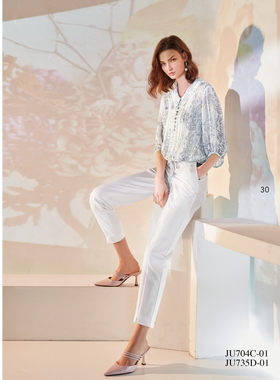 台湾女装 J景 春夏 新款 女装 *U704C 时尚 百搭 显瘦 上衣 2580