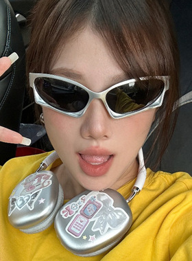 保罗雷朋官网大框运动款Y2K辣妹未来风欧美潮太阳镜水银色遮脸小